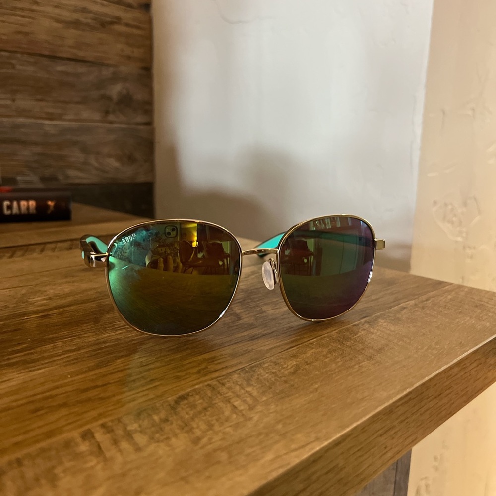 Round frame polarized Costa sunglasses